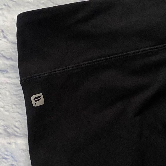 Fabletics Sydnee Capri Pants Leggings EUC XS/S - Picture 6 of 10